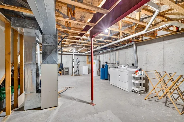 $270,000 | 455 Bowlavard Avenue, Unit 2, Belleville, WI 53508