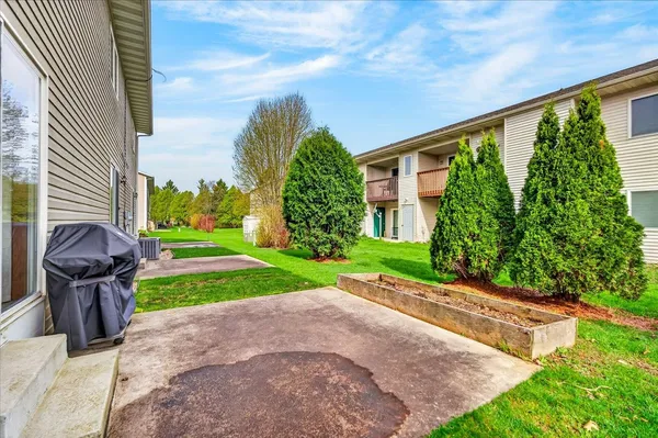 $270,000 | 455 Bowlavard Avenue, Unit 2, Belleville, WI 53508