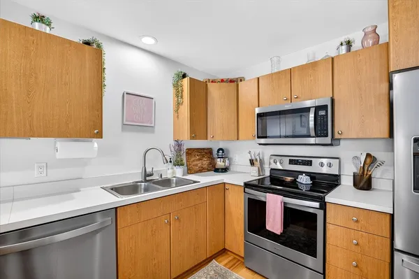 $270,000 | 455 Bowlavard Avenue, Unit 2, Belleville, WI 53508