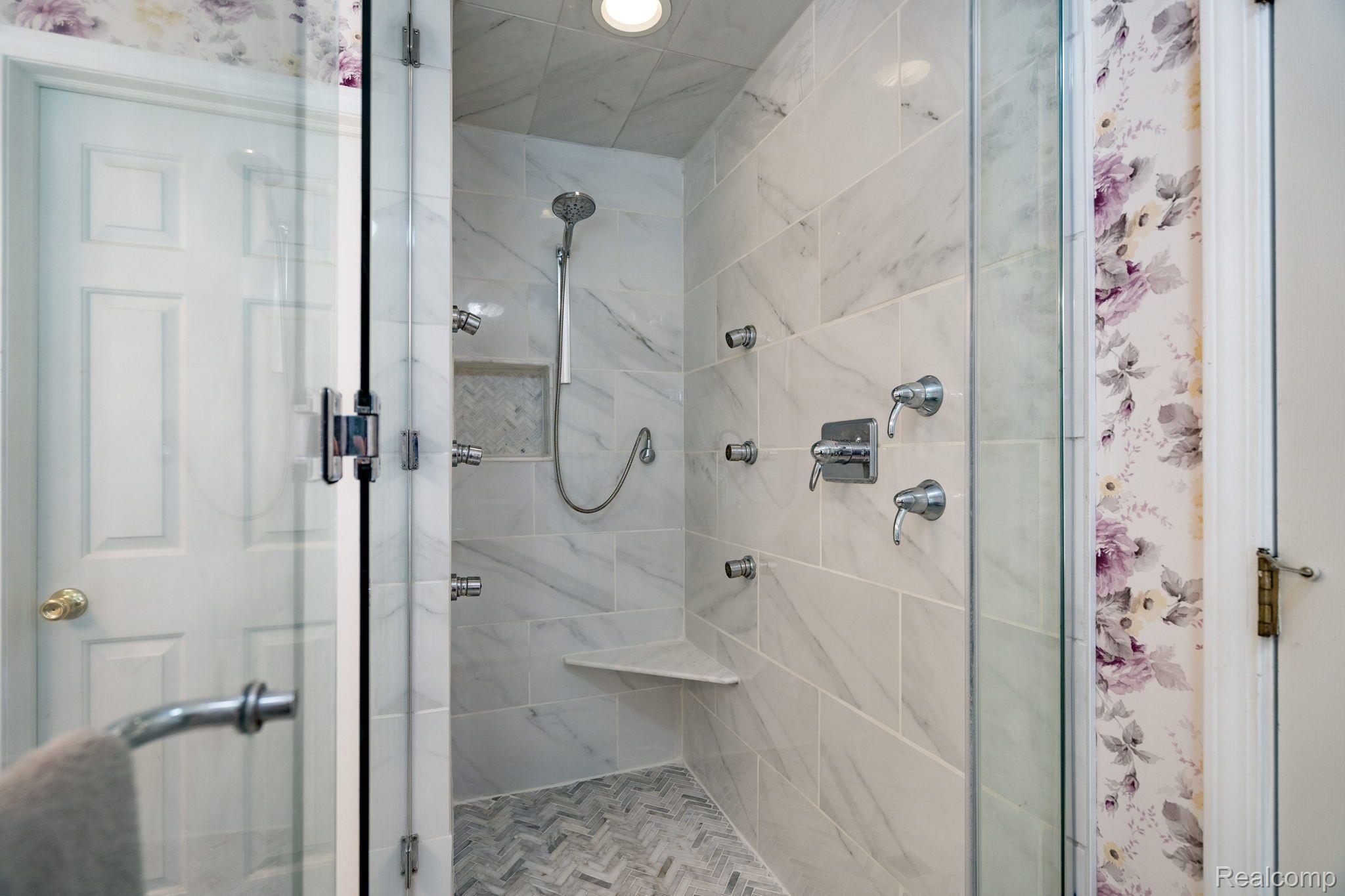 2626 Hickory Lawn Road Rochester, MI 48307 - Photo 26 of 44 Gallery Image 26