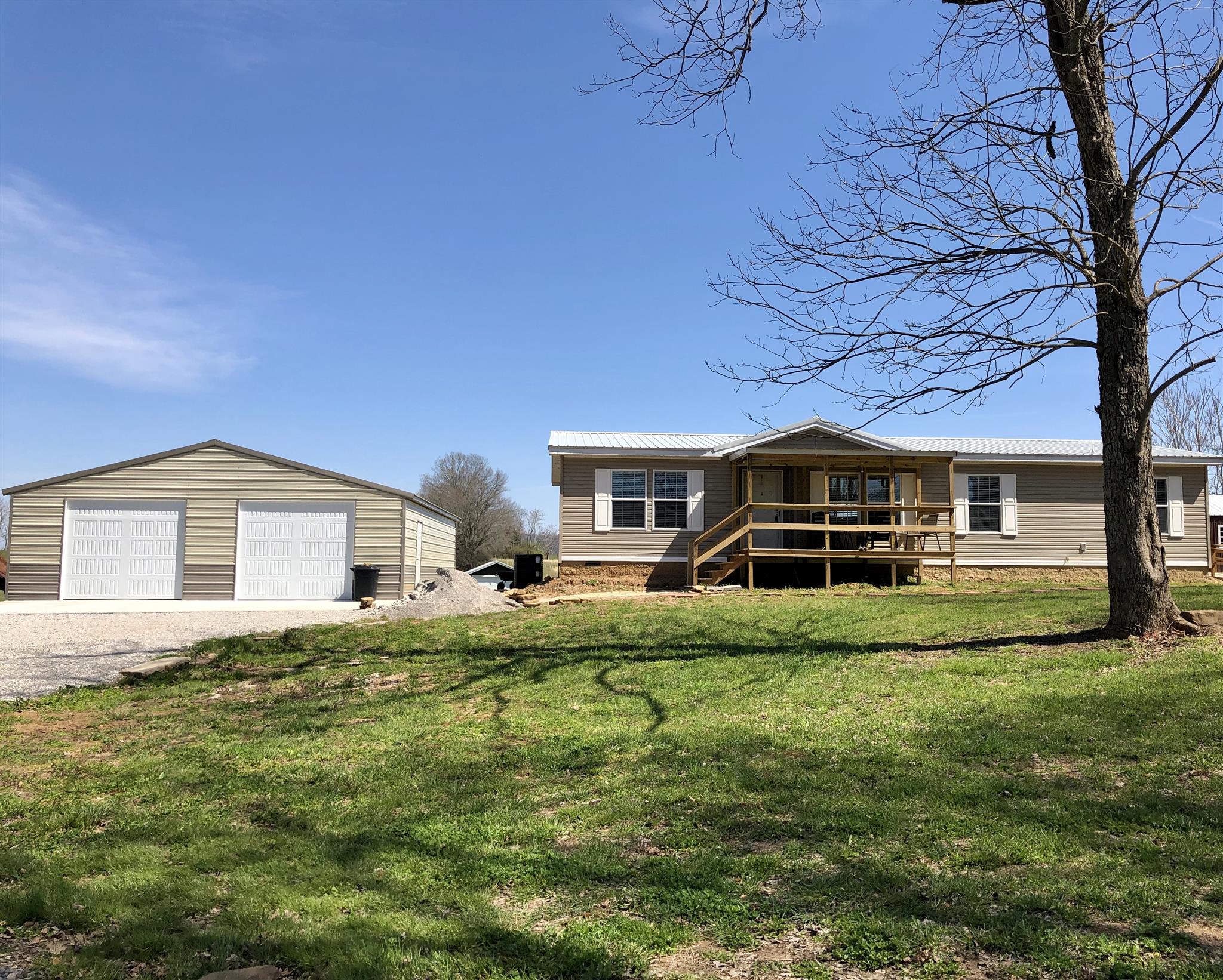 975 Horton Road Quebeck, TN 38579 - Photo 1 of 26 Main Photo - Garage & Like New Mfg Home