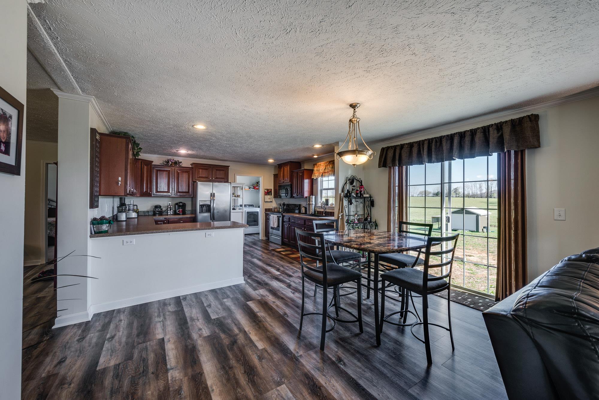 975 Horton Road Quebeck, TN 38579 - Photo 16 of 26 Dining area