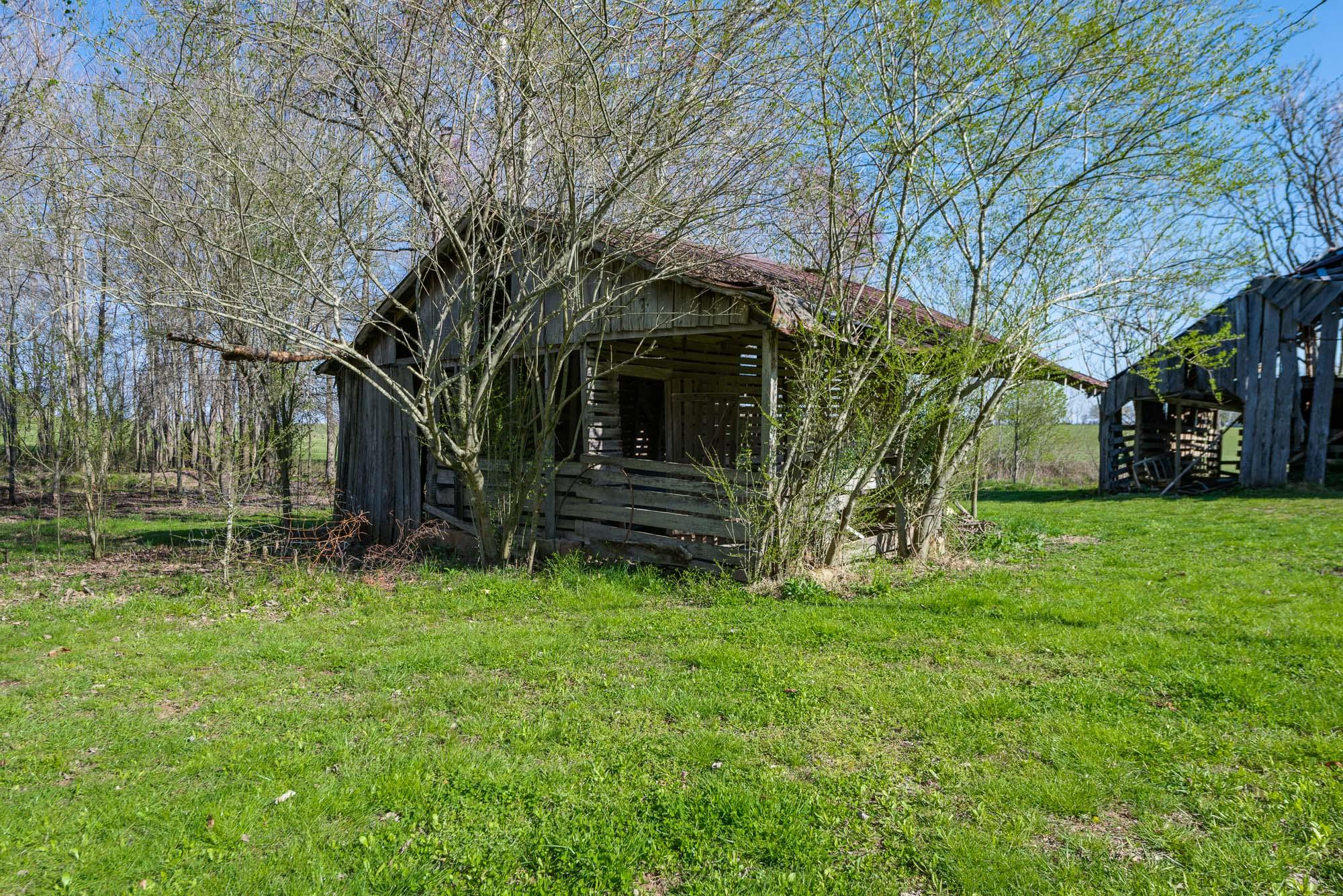 975 Horton Road Quebeck, TN 38579 - Photo 26 of 26 Antique corn crib on property. It's pretty cool.