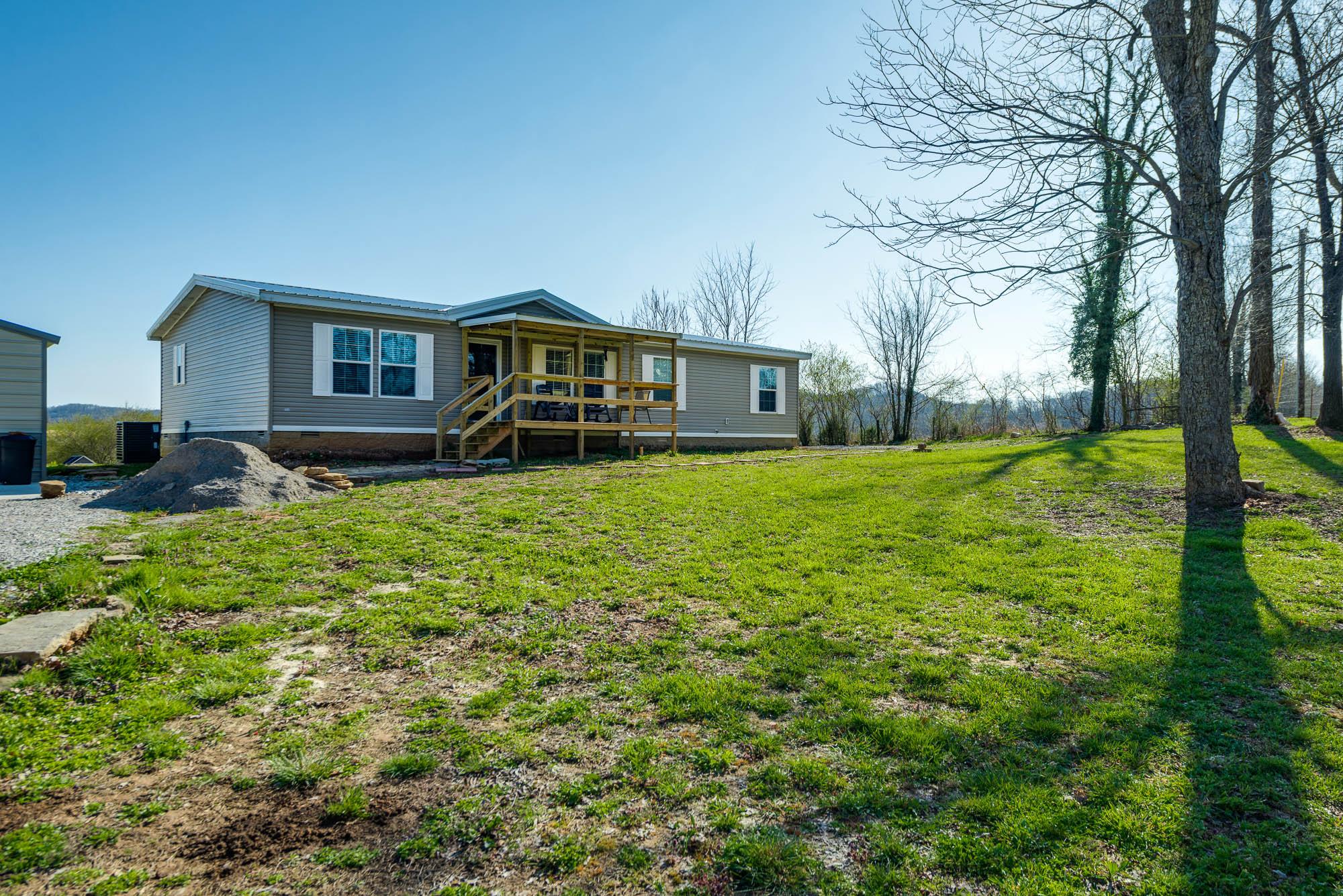 975 Horton Road Quebeck, TN 38579 - Photo 4 of 26 Home from front