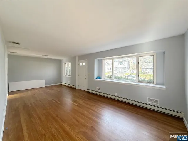 $3,950 | 772 Arbor Road, Paramus, NJ 07652