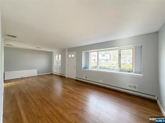 $3,950 | 772 Arbor Road, Paramus, NJ 07652