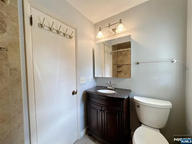 $3,950 | 772 Arbor Road, Paramus, NJ 07652