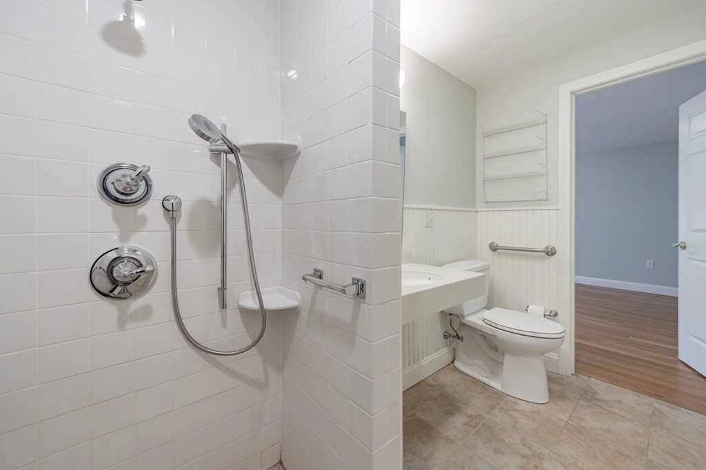 6 Terrier Road Medford, MA 02155 - Photo 20 of 29 Gallery Image 20