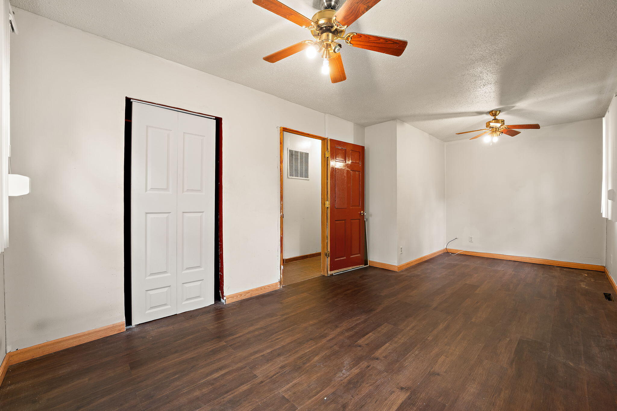 1021 Hamilton Place Gary, IN 46403 - Photo 10 of 22 2048x1365