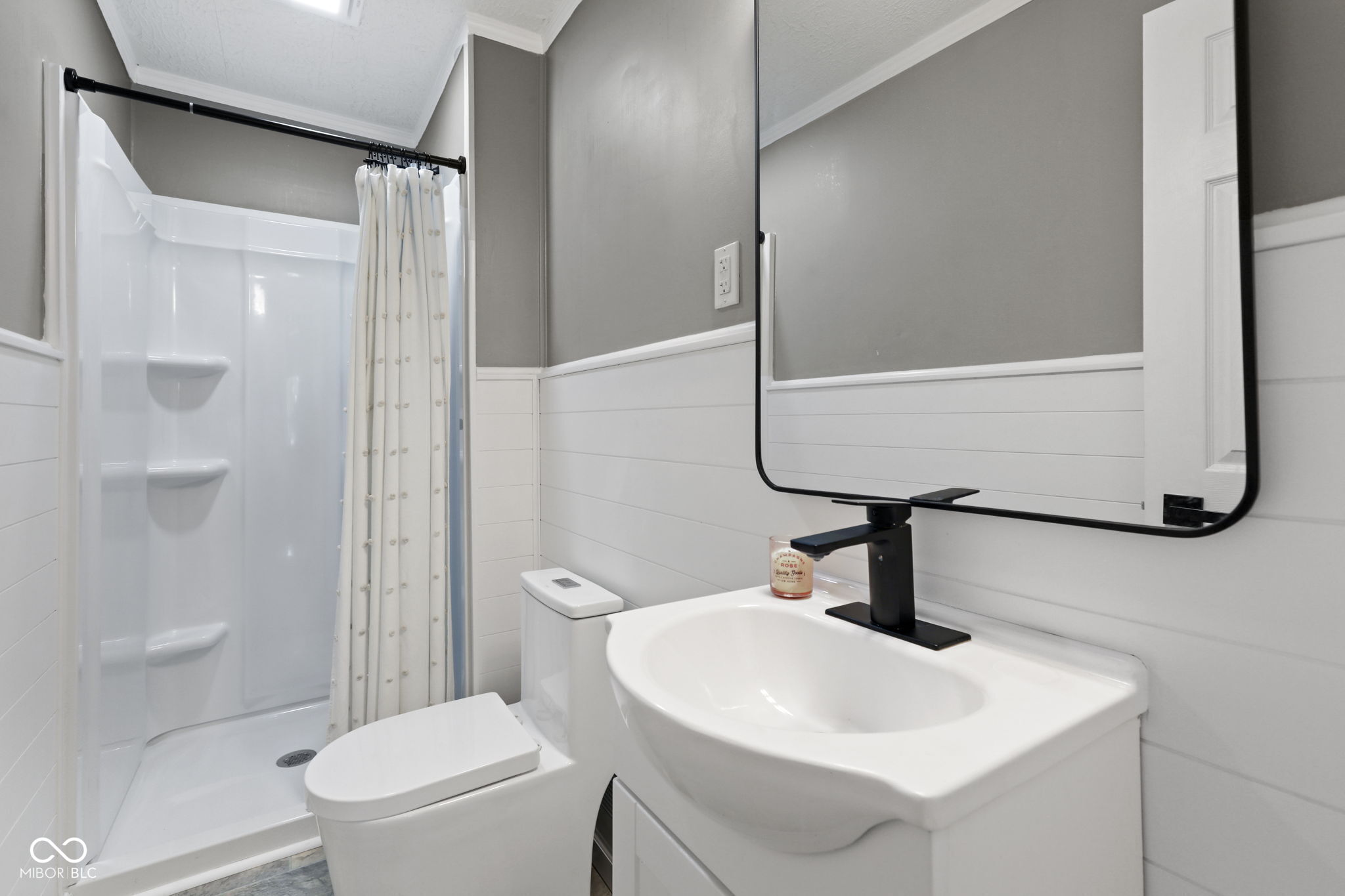 8647 North College Avenue Indianapolis, IN 46240 - Photo 14 of 36