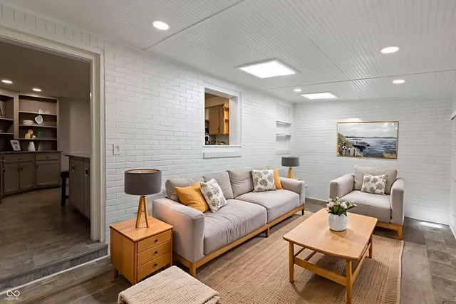 $375,000 | 8647 North College Avenue, Indianapolis, IN 46240