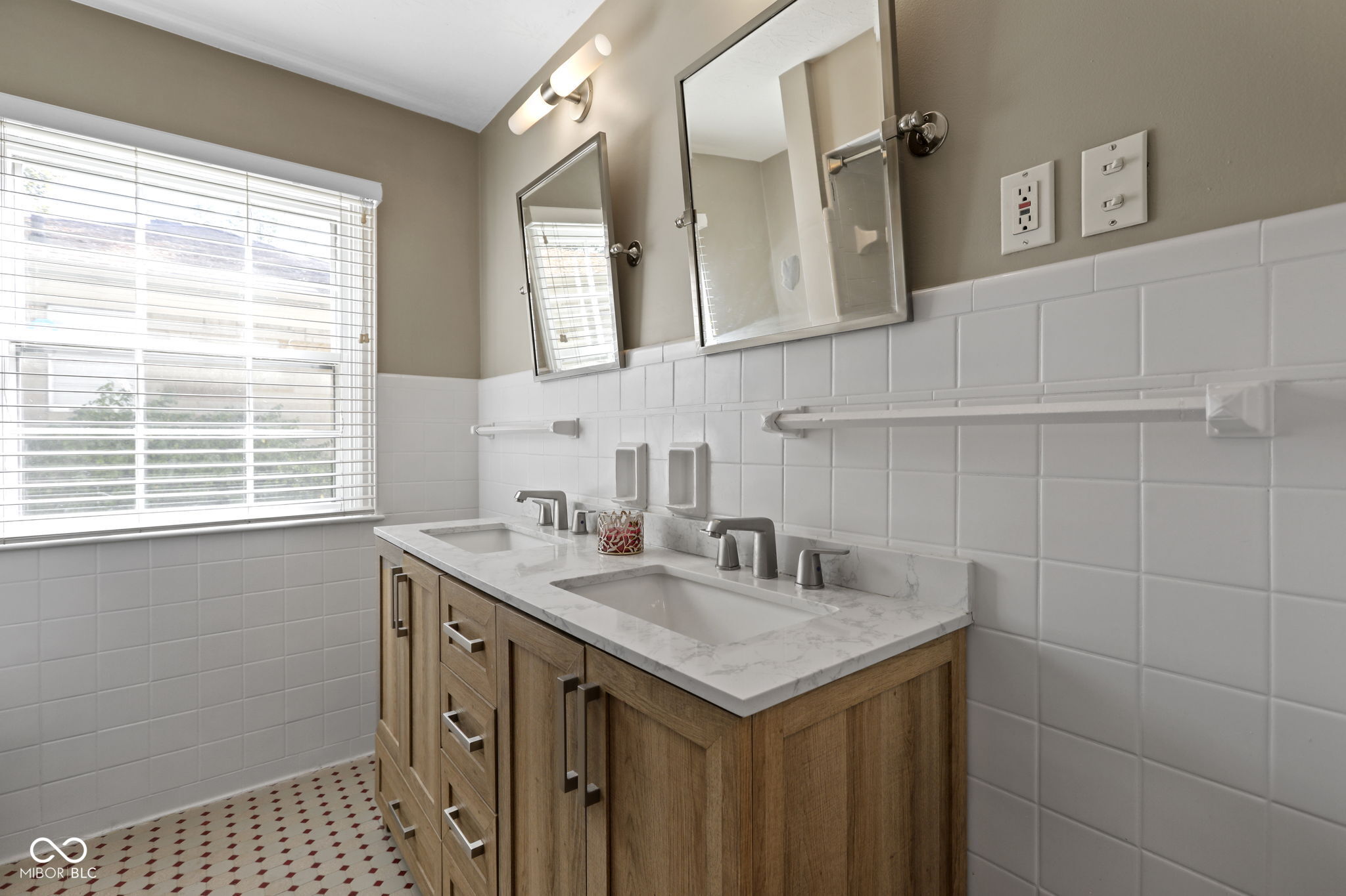 8647 North College Avenue Indianapolis, IN 46240 - Photo 28 of 36