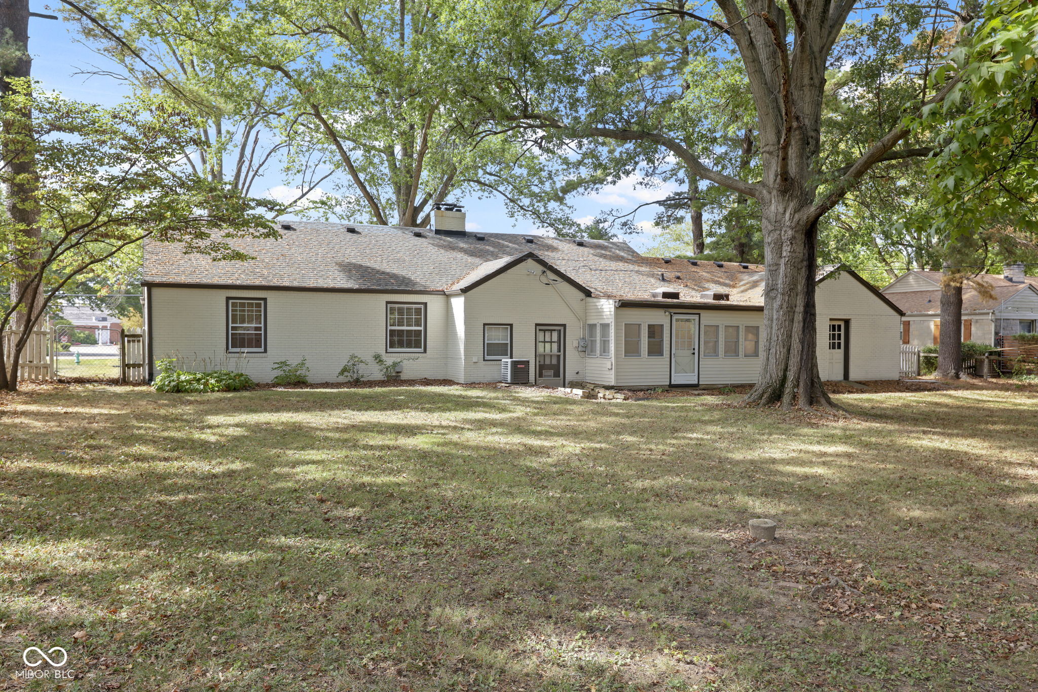 8647 North College Avenue Indianapolis, IN 46240 - Photo 35 of 36