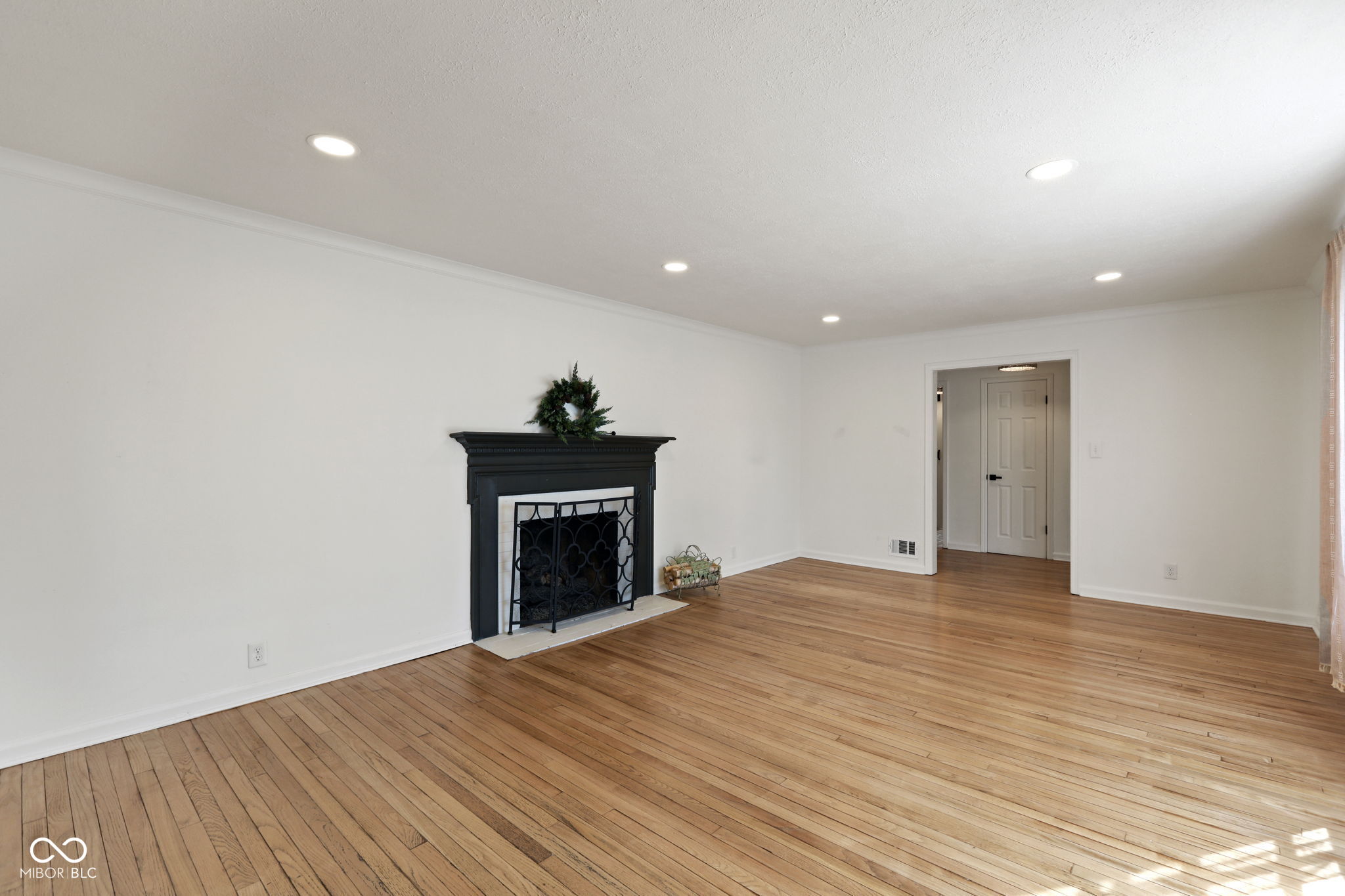 8647 North College Avenue Indianapolis, IN 46240 - Photo 5 of 36