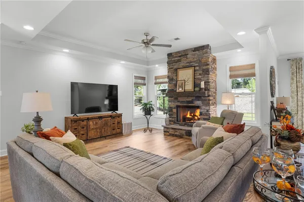 $849,900 | 171 South Oak Pointe Drive, Seneca, SC 29672