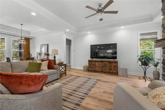 $849,900 | 171 South Oak Pointe Drive, Seneca, SC 29672