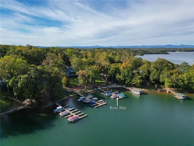 $849,900 | 171 South Oak Pointe Drive, Seneca, SC 29672