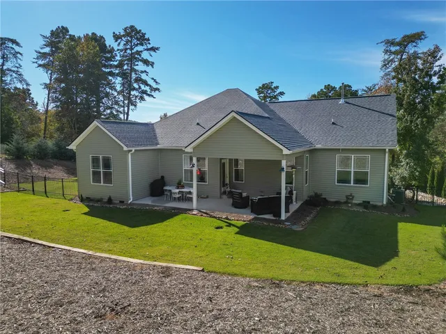 $849,900 | 171 South Oak Pointe Drive, Seneca, SC 29672