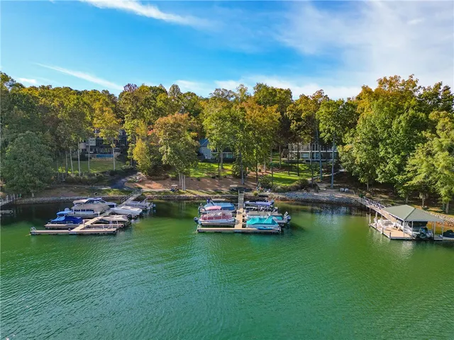 $849,900 | 171 South Oak Pointe Drive, Seneca, SC 29672