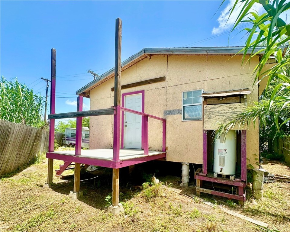 600 South Rachal Sinton, TX 78387 - Photo 6 of 17 a view of two chairs in the patio