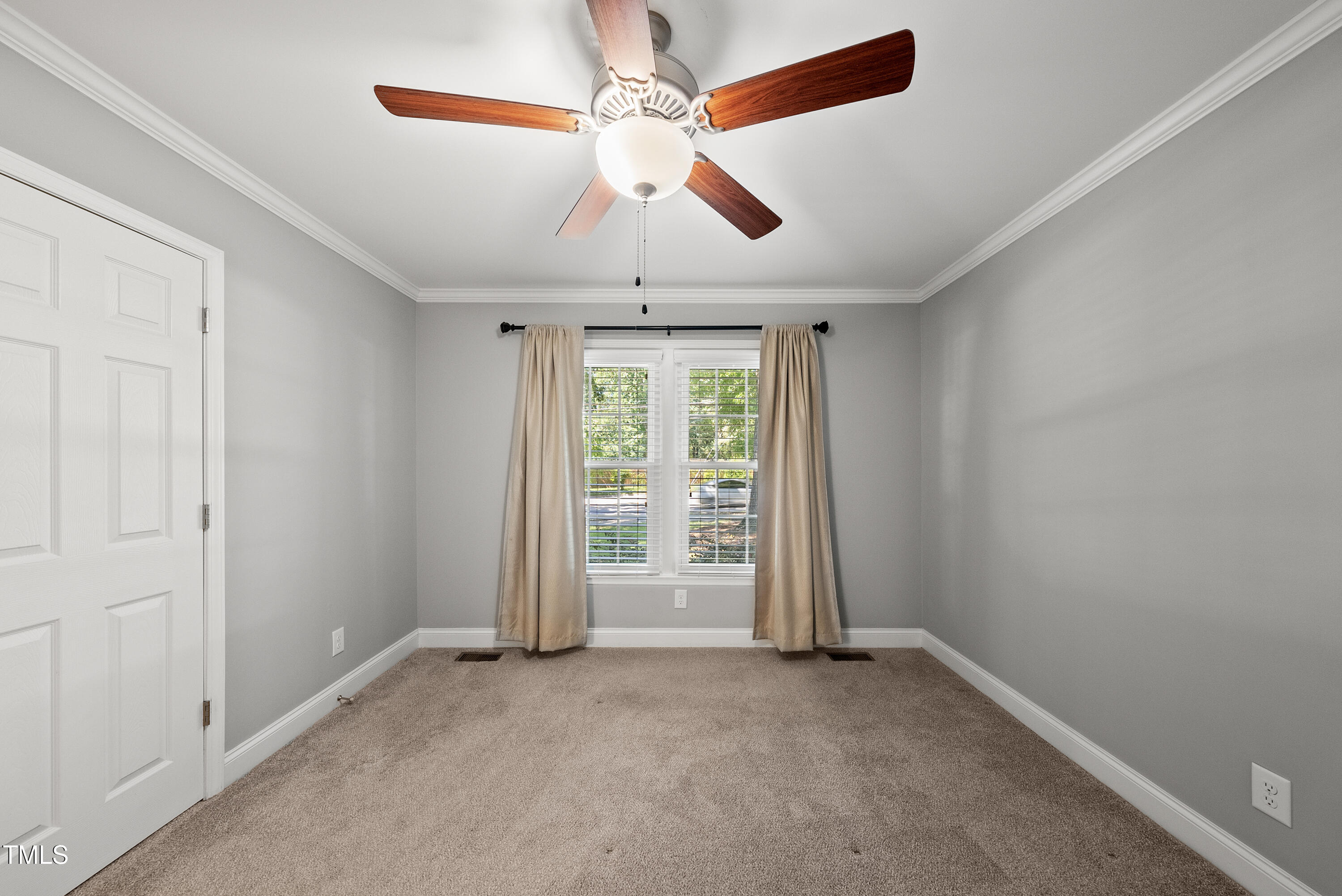 405 East Millbrook Road Raleigh, NC 27609 - Photo 15 of 23 First Floor Bedroom 2