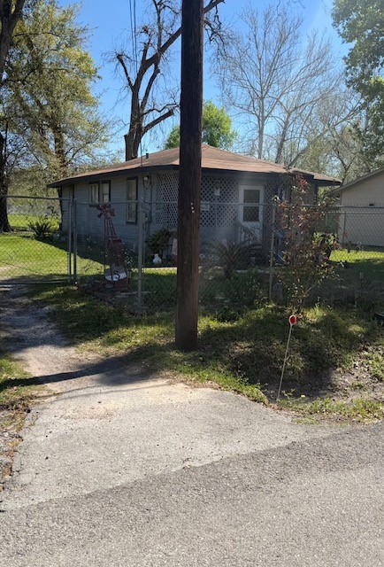 9610 Tower Street Houston, TX 77088 - Photo 3 of 18