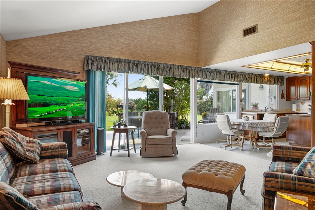 554 San Lucas Drive Solana Beach, CA 92075 - Photo 11 of 25