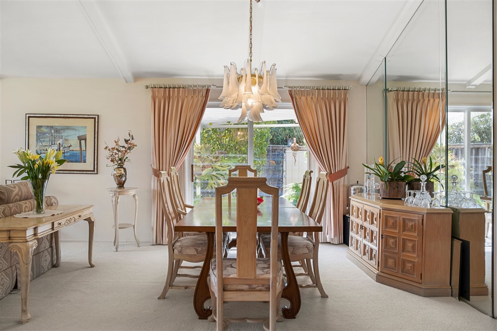 554 San Lucas Drive Solana Beach, CA 92075 - Photo 7 of 25