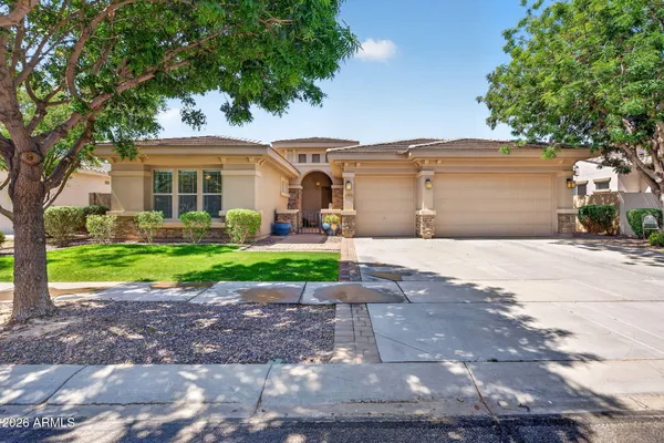 $769,000 | 4101 East Woodside Way, Gilbert, AZ 85297