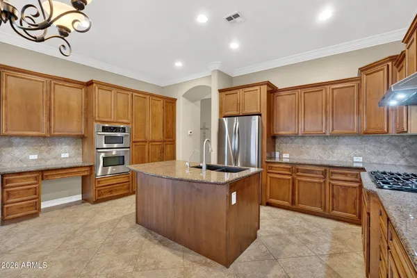$769,000 | 4101 East Woodside Way, Gilbert, AZ 85297