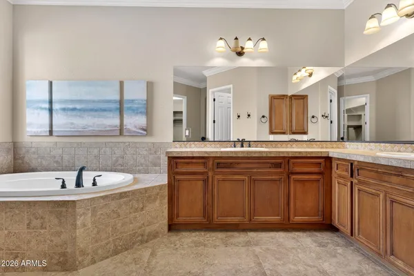 $769,000 | 4101 East Woodside Way, Gilbert, AZ 85297