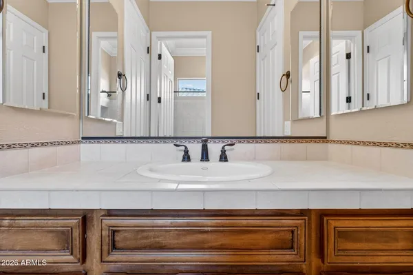 $769,000 | 4101 East Woodside Way, Gilbert, AZ 85297