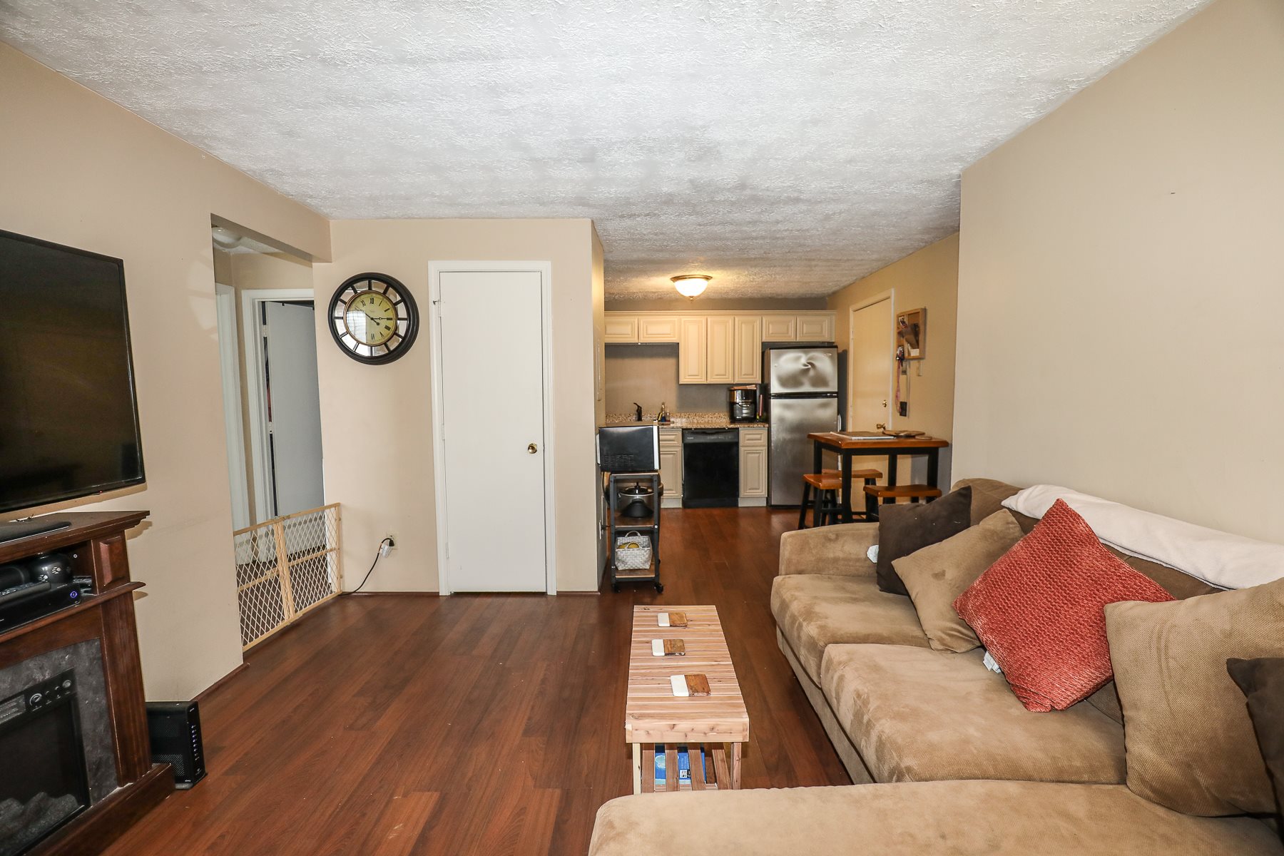 525 Calef Road, Unit 21 Manchester, NH 03103 - Photo 6 of 18