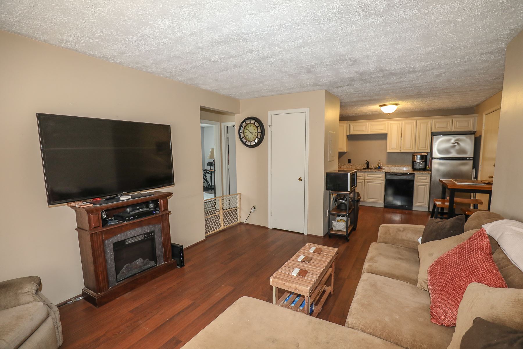 525 Calef Road, Unit 21 Manchester, NH 03103 - Photo 7 of 18