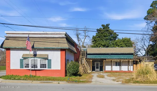$300,000 | 201 North Wilmington Street, Richlands, NC 28574