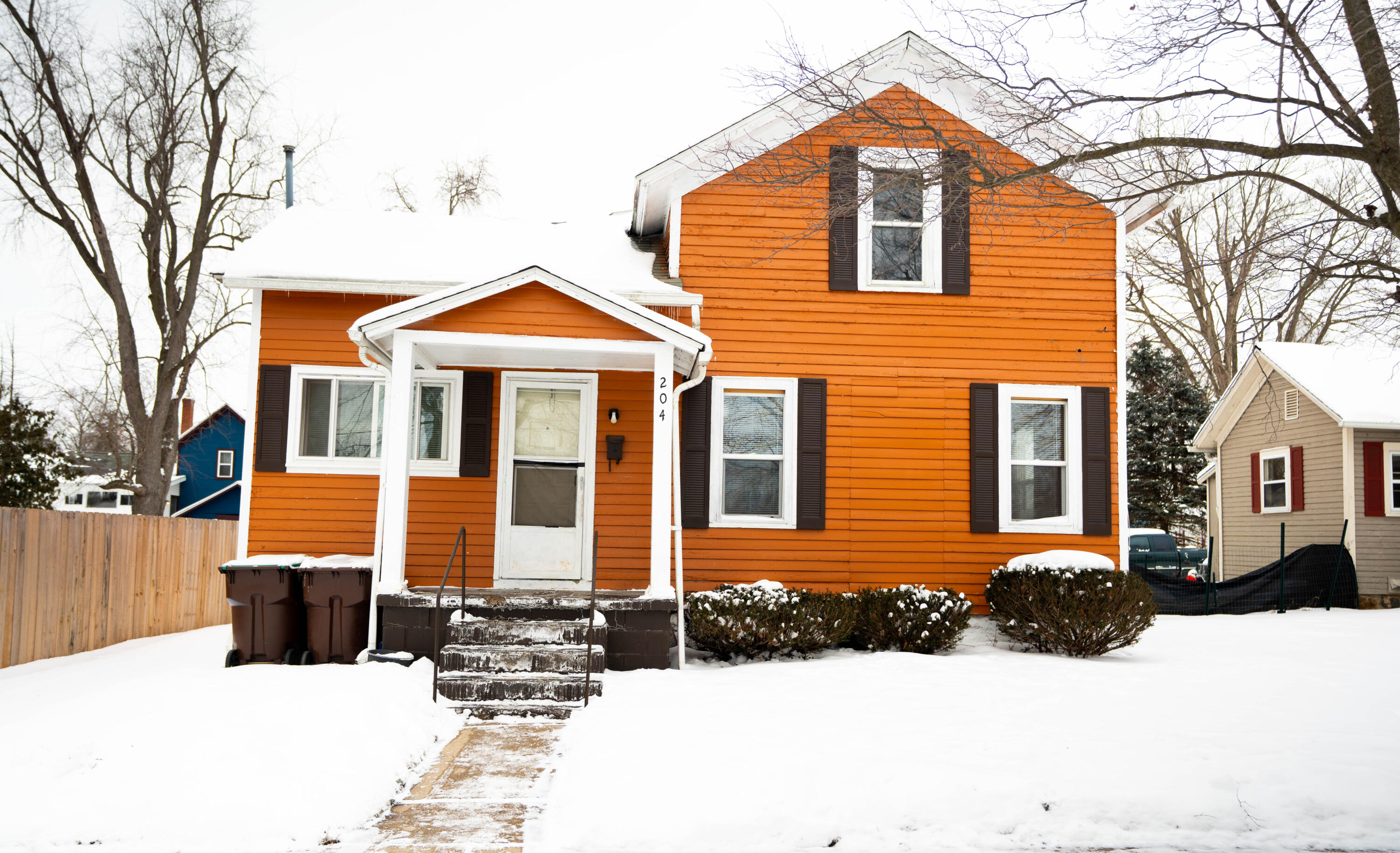 204 West Walnut Street Albion, MI 49224 - Photo 1 of 12 DSC03313