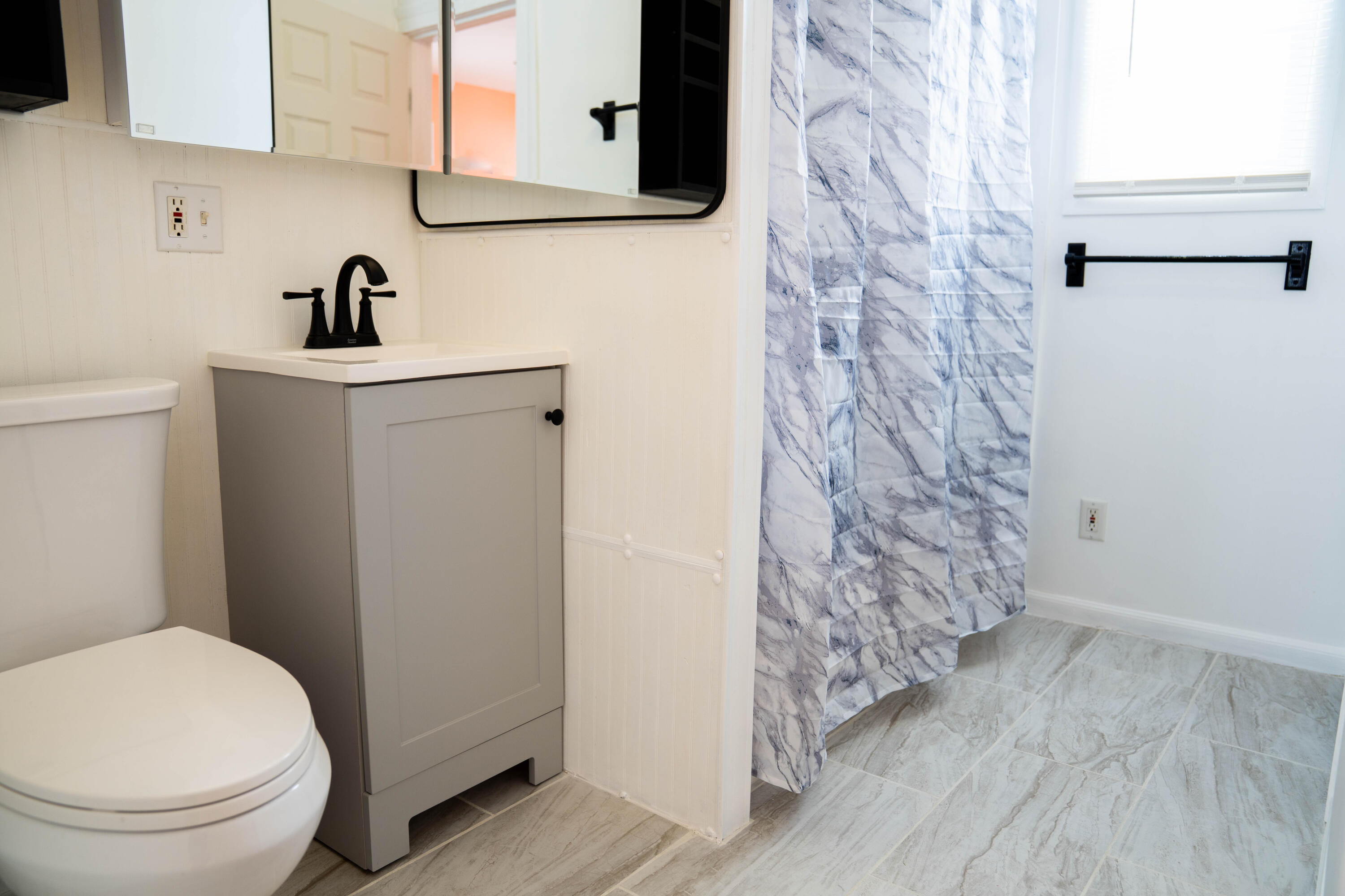 204 West Walnut Street Albion, MI 49224 - Photo 3 of 12 DSC03257