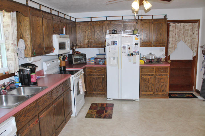 192 Jacksboro Road Bronston, KY 42518 - Photo 16 of 24 IMG_5484