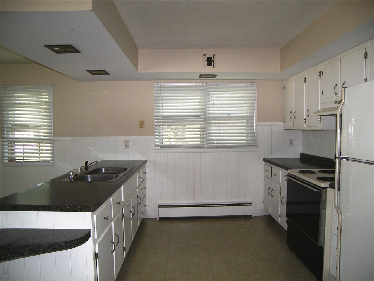 1021 Country Club Road Warsaw, IN 46580 - Photo 12 of 36 Gallery Image 12