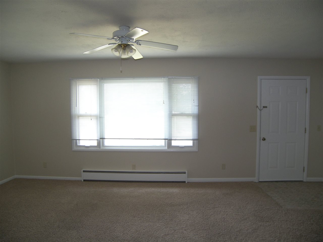 1021 Country Club Road Warsaw, IN 46580 - Photo 8 of 36 Gallery Image 8