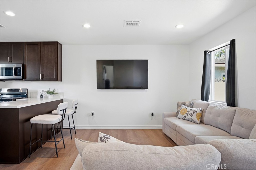 10281 Bouvais Road Anaheim, CA 92804 - Photo 32 of 61