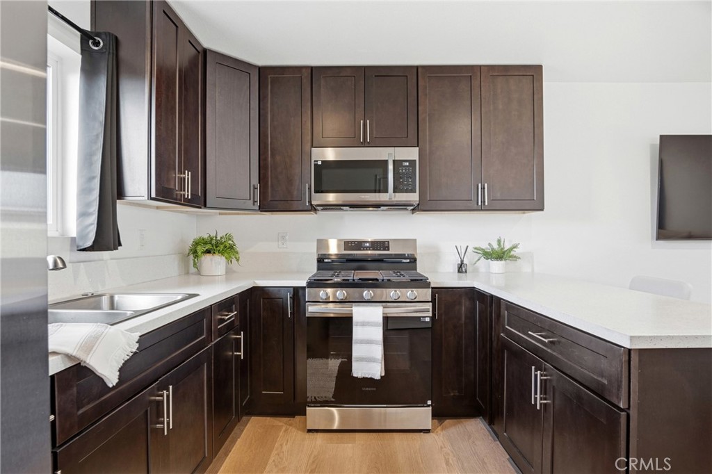 10281 Bouvais Road Anaheim, CA 92804 - Photo 37 of 61