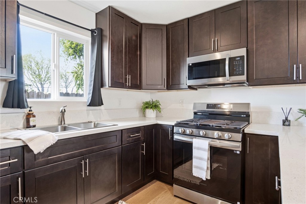 10281 Bouvais Road Anaheim, CA 92804 - Photo 38 of 61