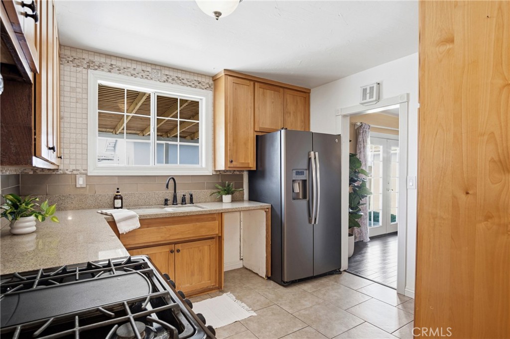 10281 Bouvais Road Anaheim, CA 92804 - Photo 9 of 61