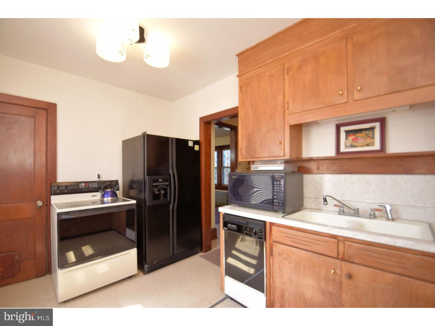 807 West Bridge Street Spring City, PA 19475 - Photo 11 of 25 Kitchen