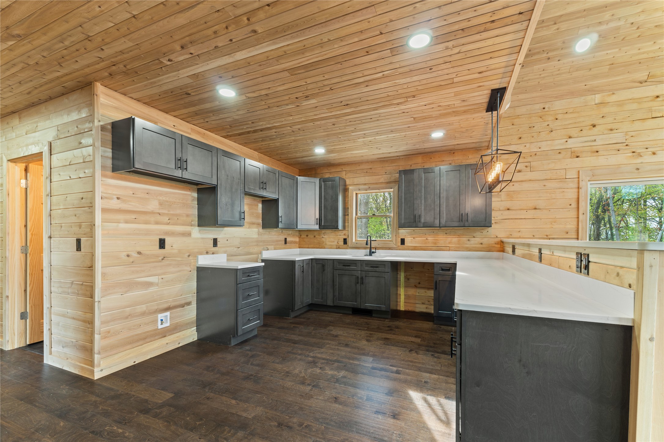 8498 East Lake Road Erie, PA 16511 - Photo 20 of 37 Gallery Image 20
