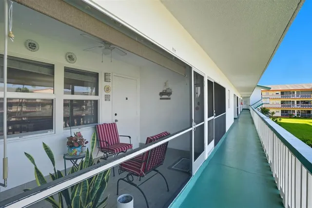 $125,000 | 5300 Washington Street, Unit J214, Hollywood, FL 33021
