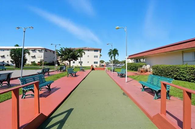 $125,000 | 5300 Washington Street, Unit J214, Hollywood, FL 33021