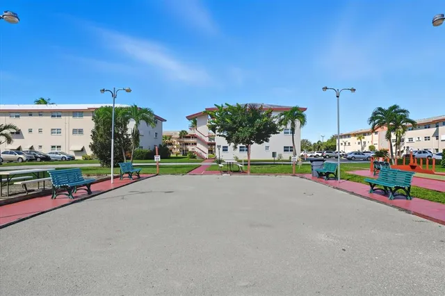 $125,000 | 5300 Washington Street, Unit J214, Hollywood, FL 33021