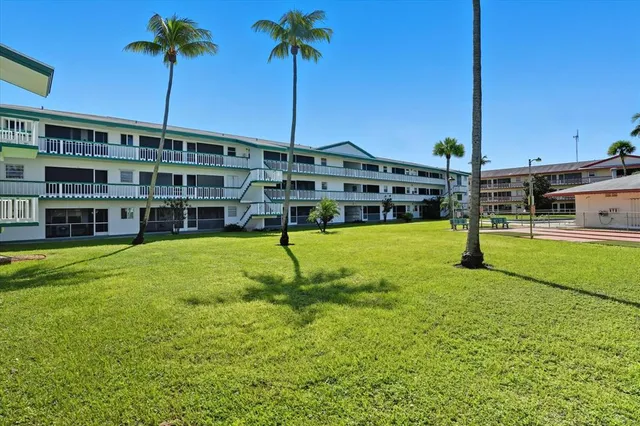 $125,000 | 5300 Washington Street, Unit J214, Hollywood, FL 33021